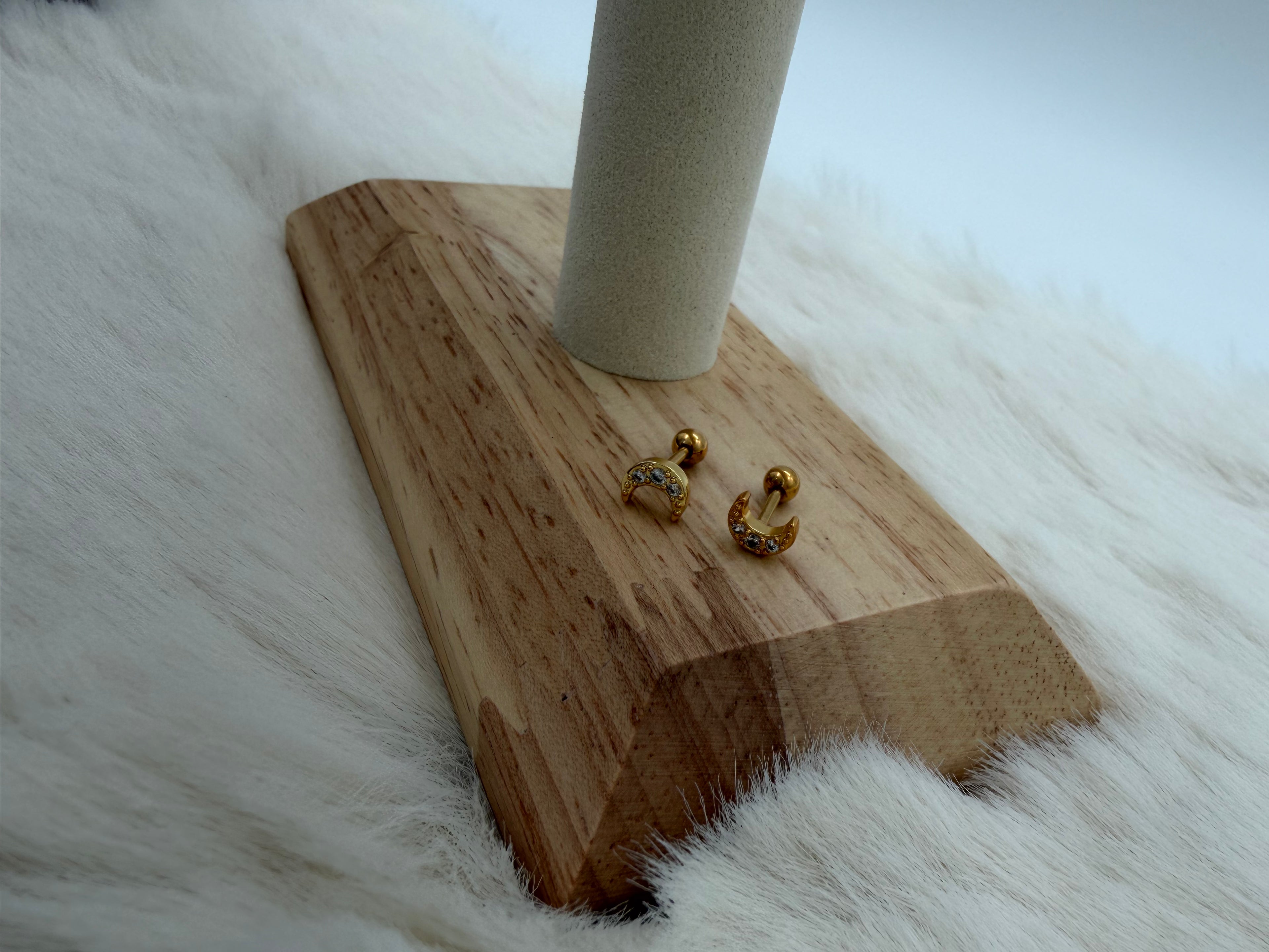 Moon Stud